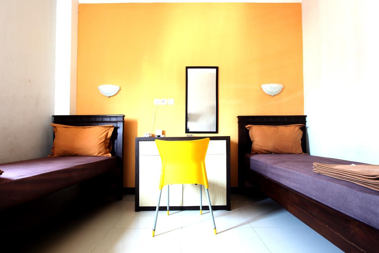 Hotel Elresas Lamongan Exterior photo